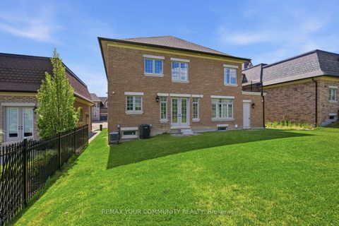 Photo 48 at 35 Annsleywood Court, Kleinburg, Vaughan