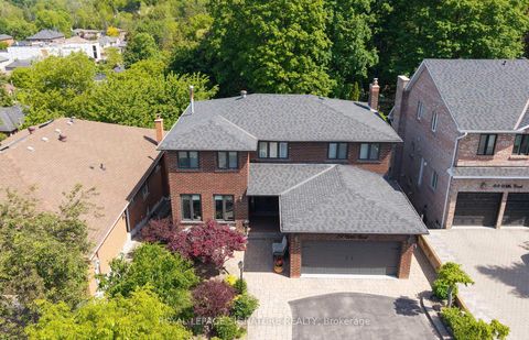 Photo 2 at 74 Willis Road, East Woodbridge, Vaughan