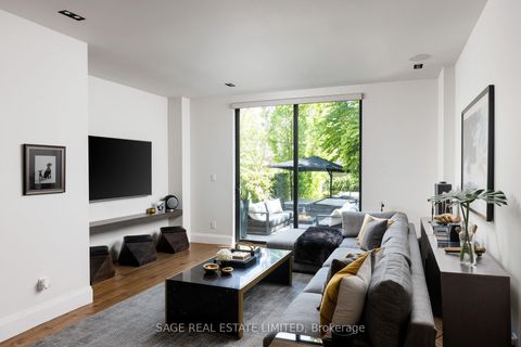 Photo 10 at 979 Broadview Avenue, Broadview North, Toronto