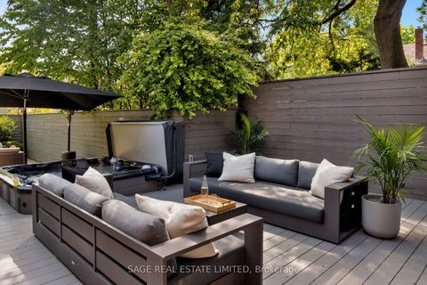 Photo 19 at 979 Broadview Avenue, Broadview North, Toronto