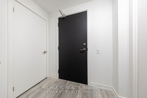 Photo 4 at 835 - 7 Golden Lion Heights N, Newtonbrook East, Toronto
