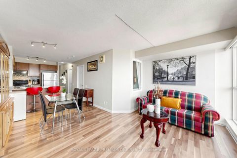 Photo 4 at 913 - 1600 Keele Street, Eglinton West, Toronto