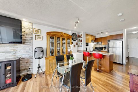Photo 9 at 913 - 1600 Keele Street, Eglinton West, Toronto