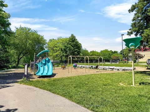 Photo 34 at 19 - 25 Heron Park Place, West Hill, Toronto