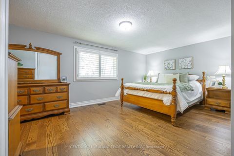 Photo 11 at 43 Bishop Crescent, Markham Village, Markham