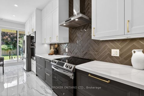 Photo 10 at 176 Aldercrest Road, Alderwood, Toronto