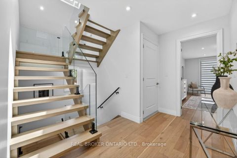 Photo 17 at 176 Aldercrest Road, Alderwood, Toronto