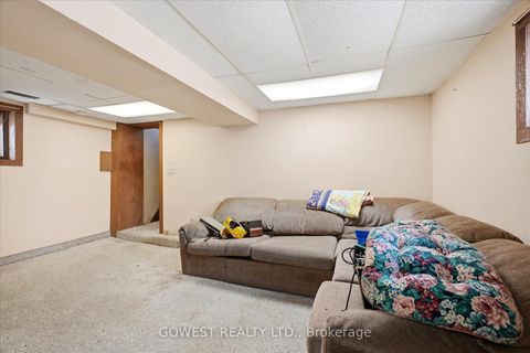 Photo 37 at 60 Warren Crescent, Lambton Baby Point, Toronto