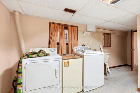 Photo 42 at 60 Warren Crescent, Lambton Baby Point, Toronto