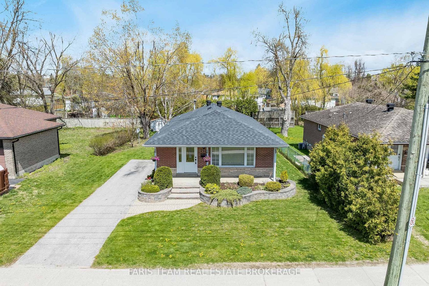 212 Grove Street E, Wellington, Barrie photo 1