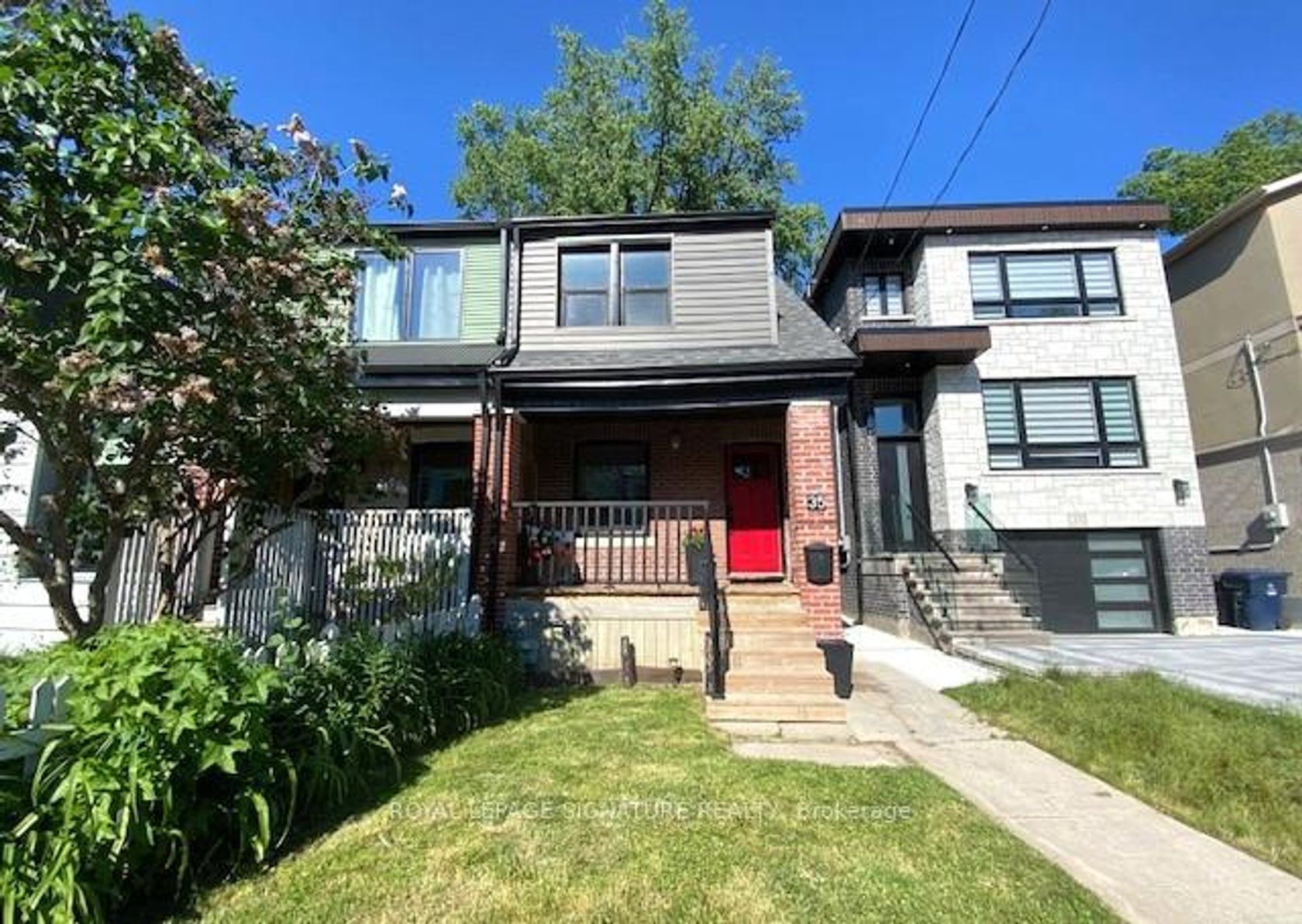 35 August Avenue, Oakridge, Toronto photo number 2
