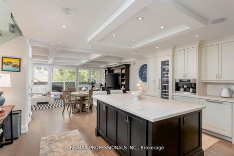 Photo 7 at 304 - 71 Old Mill Road, Kingsway South, Toronto