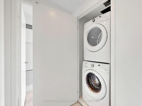 Photo 31 at 1702 - 117 Mcmahon Drive, Bayview Village, Toronto