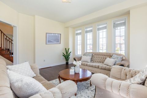 Photo 6 at 1 Griffin Gate, Shore, Barrie