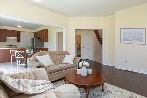 Photo 8 at 1 Griffin Gate, Shore, Barrie