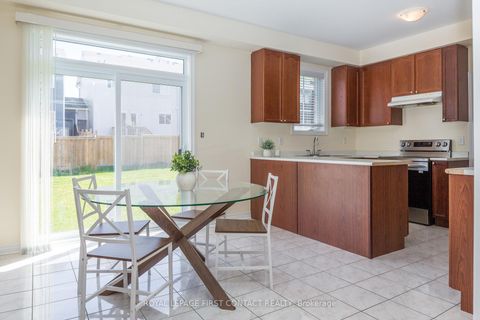 Photo 9 at 1 Griffin Gate, Shore, Barrie