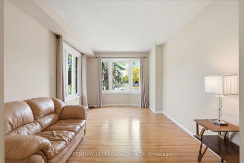 Photo 6 at 208 Conley Street, Lakeview Estates, Vaughan