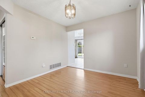 Photo 10 at 208 Conley Street, Lakeview Estates, Vaughan