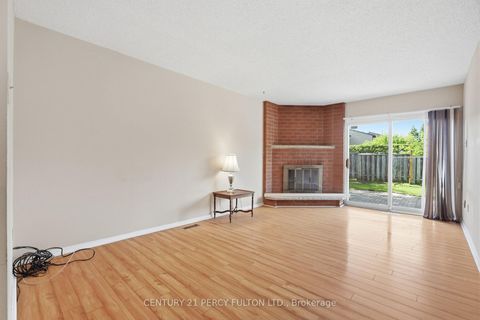 Photo 17 at 208 Conley Street, Lakeview Estates, Vaughan