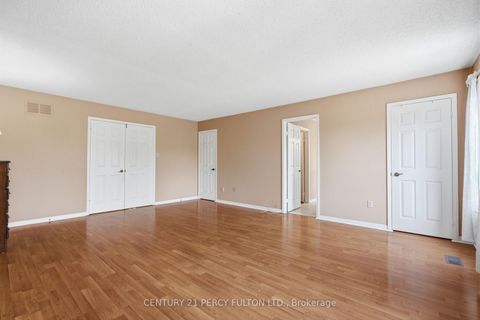 Photo 24 at 208 Conley Street, Lakeview Estates, Vaughan