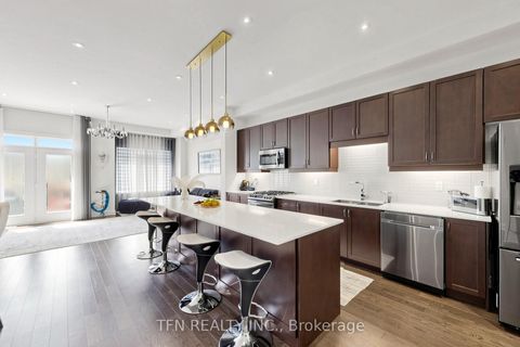 Photo 7 at 30 Hesperus Road, Patterson, Vaughan