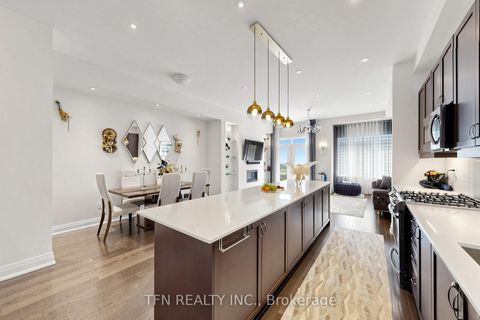 Photo 8 at 30 Hesperus Road, Patterson, Vaughan