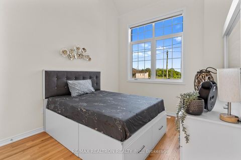 Photo 16 at 988 Grosbeak Trail, Rural Pickering, Pickering