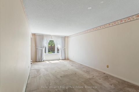 Photo 7 at 62 Mccallum Drive, North Richvale, Richmond Hill