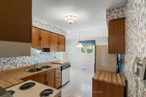 Photo 10 at 62 Mccallum Drive, North Richvale, Richmond Hill