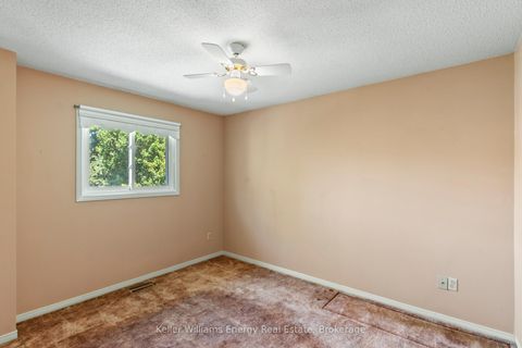 Photo 24 at 62 Mccallum Drive, North Richvale, Richmond Hill