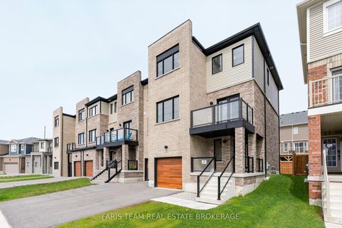 Photo 2 at 53 Harvest Crescent, Rural Barrie Southeast, Barrie