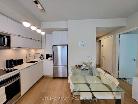 Photo 11 at 911 - 10 Deerlick Court, Donalda, Toronto