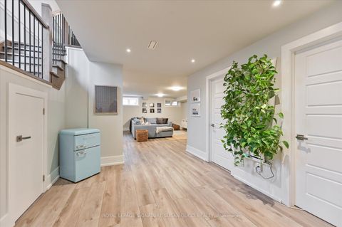 Photo 32 at 20 Warvet Crescent, Parkview, Toronto