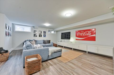 Photo 36 at 20 Warvet Crescent, Parkview, Toronto
