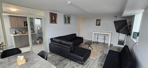 Photo 7 at 806 - 2466 Eglinton Avenue E, Eglinton East, Toronto