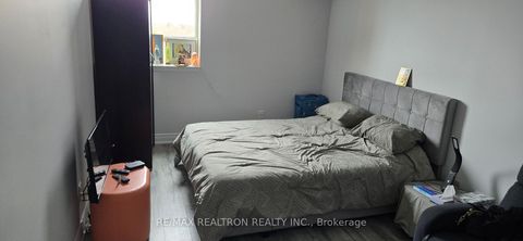 Photo 18 at 806 - 2466 Eglinton Avenue E, Eglinton East, Toronto