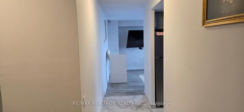 Photo 19 at 806 - 2466 Eglinton Avenue E, Eglinton East, Toronto