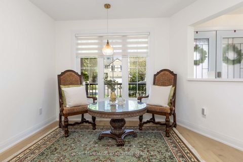 Photo 5 at 139 Pinewood Drive, Yorkhill, Vaughan