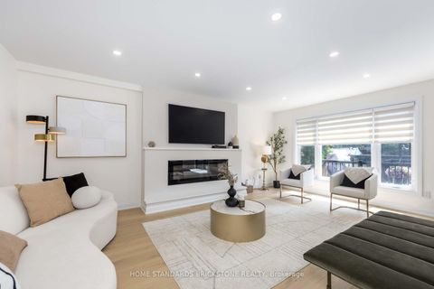 Photo 12 at 139 Pinewood Drive, Yorkhill, Vaughan