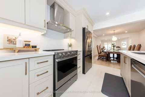 Photo 21 at 139 Pinewood Drive, Yorkhill, Vaughan