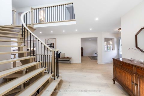 Photo 24 at 139 Pinewood Drive, Yorkhill, Vaughan