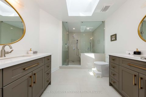 Photo 30 at 139 Pinewood Drive, Yorkhill, Vaughan