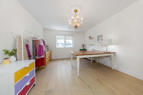 Photo 32 at 139 Pinewood Drive, Yorkhill, Vaughan