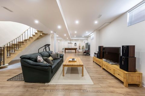 Photo 40 at 139 Pinewood Drive, Yorkhill, Vaughan