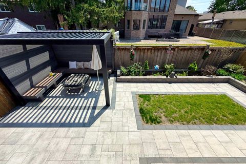 Photo 44 at 139 Pinewood Drive, Yorkhill, Vaughan