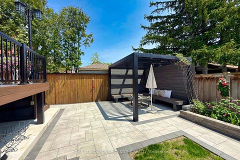 Photo 46 at 139 Pinewood Drive, Yorkhill, Vaughan