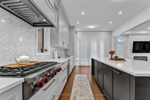 Photo 19 at 18 Woodgate Pines Drive, Kleinburg, Vaughan