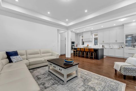 Photo 21 at 18 Woodgate Pines Drive, Kleinburg, Vaughan