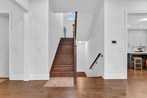 Photo 27 at 18 Woodgate Pines Drive, Kleinburg, Vaughan