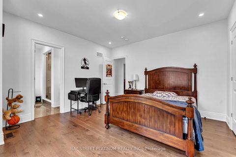 Photo 36 at 18 Woodgate Pines Drive, Kleinburg, Vaughan